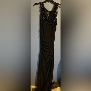 NW gown Fitted black with sequins size 4 unaltered
